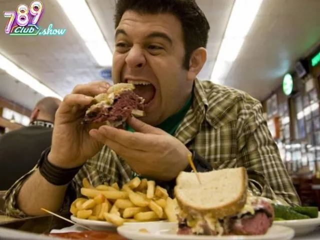 Chiêm bao thấy ăn uống no nê là điềm xấu hay tốt