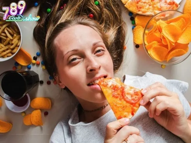 Giải mã giấc mơ ăn uống - điềm báo tốt xấu khi mơ phải