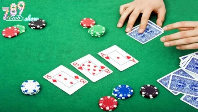 Vòng Turn là vòng thứ ba trong chuỗi cược và diễn ra sau khi vòng Flop kết thúc