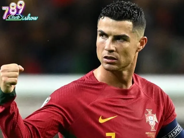 Ronaldo tiền đạo tài năng của bóng đá thế giới