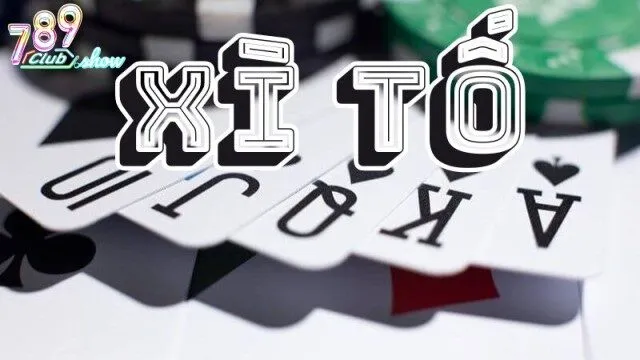 Mỗi ván Xì Tố bắt đầu bằng việc chia cho mỗi người chơi 2 lá bài